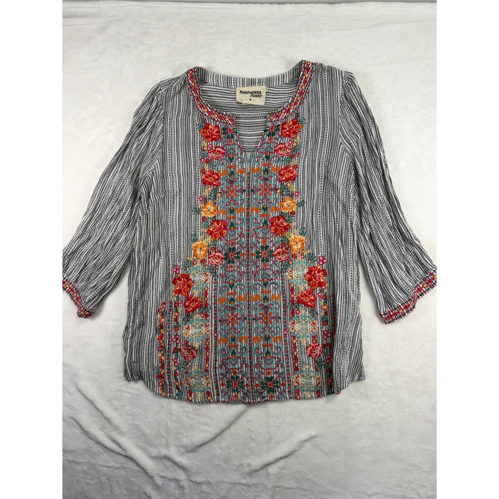 Savanna Jane Embroidered Boho Blouse M Gray White Floral Peasant Top Womens